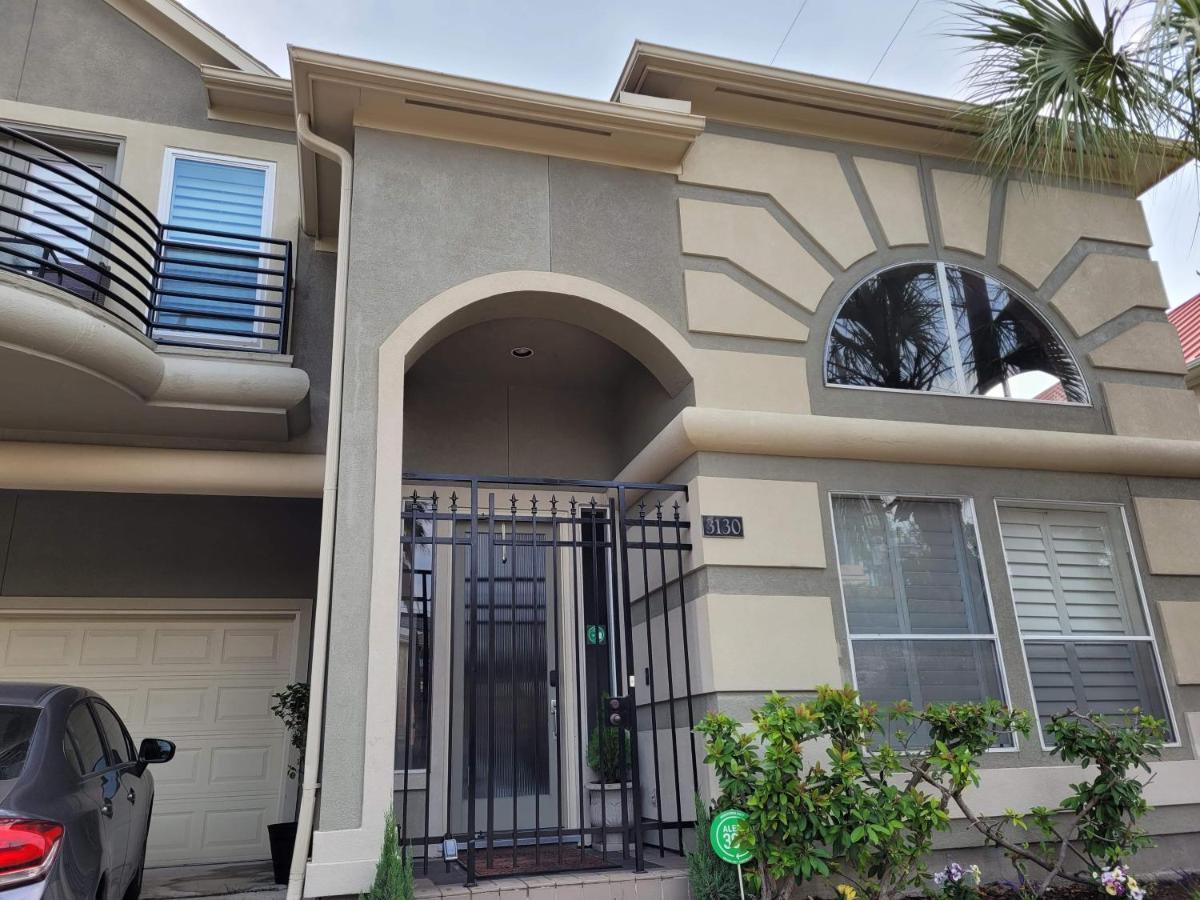 Wanderlust Villa Near Galleria Mall Houston Exterior photo
