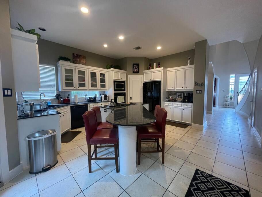 Wanderlust Villa Near Galleria Mall Houston Exterior photo
