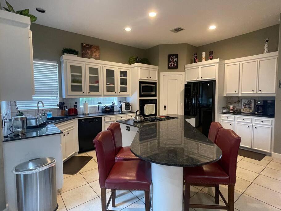 Wanderlust Villa Near Galleria Mall Houston Exterior photo
