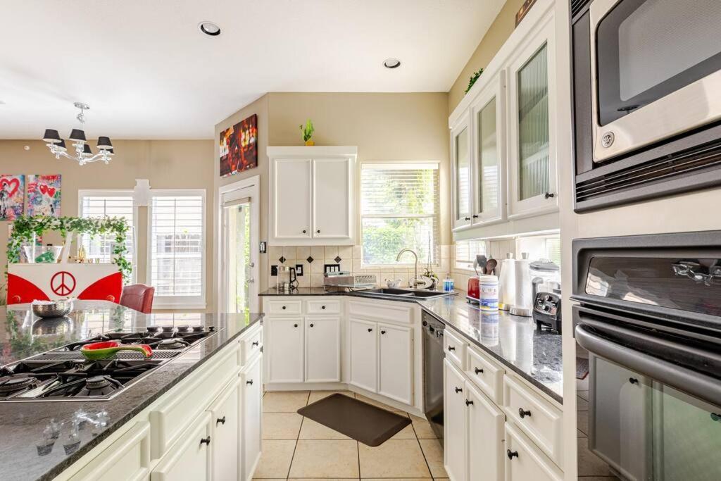 Wanderlust Villa Near Galleria Mall Houston Exterior photo