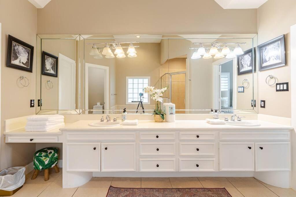 Wanderlust Villa Near Galleria Mall Houston Exterior photo
